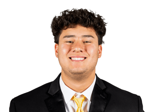 Zach Lohavichan headshot