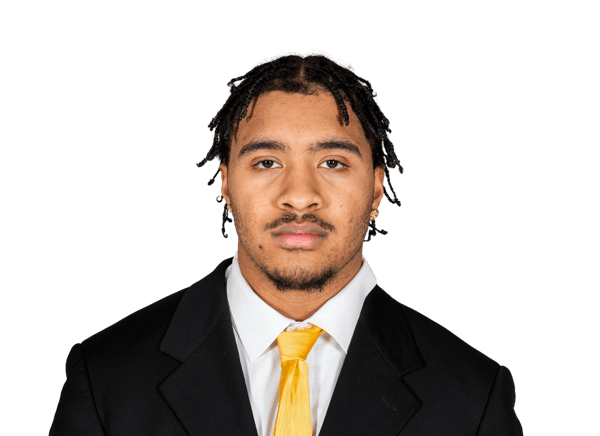 Gio Lopez headshot