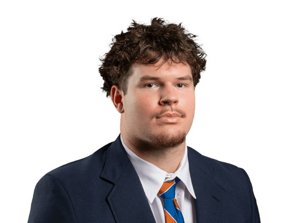 Zander Esty headshot