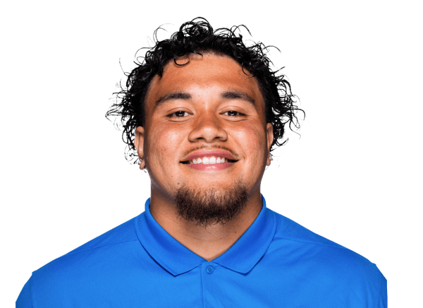 Sean Na'a headshot