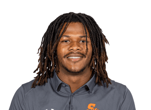 Elijah Groves headshot