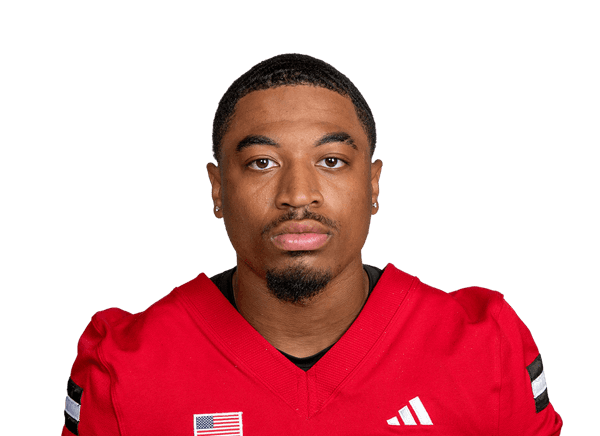 Avery Jones headshot
