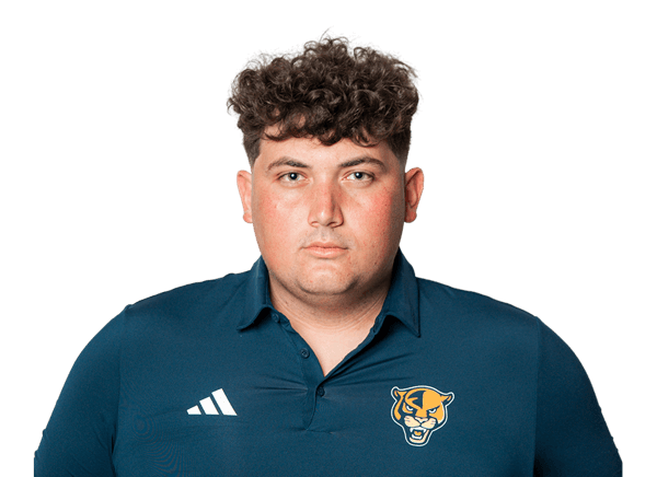 Noah Fernandez headshot