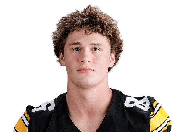 Eli Johnson headshot