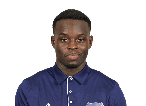 Zion Paret headshot