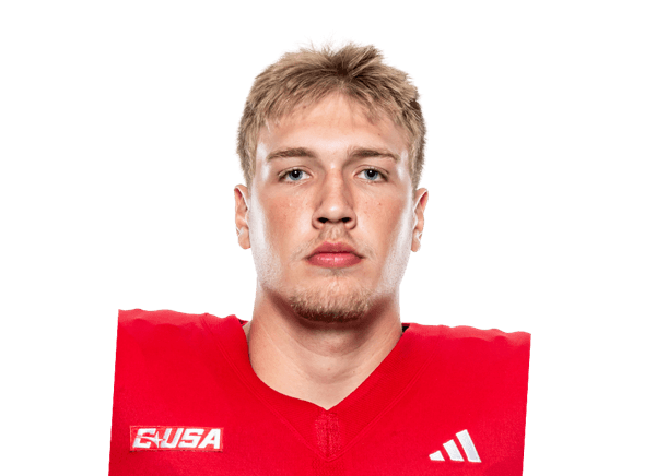 McCade Wright headshot