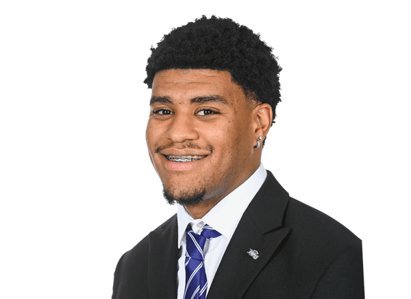 Owen Aquino headshot