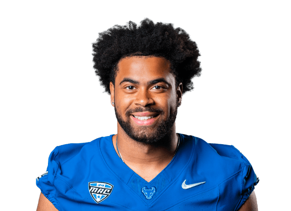 Stevie Bracey headshot