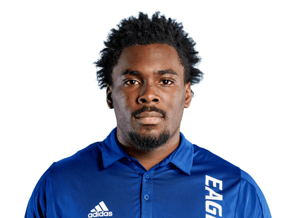 Uche Iloh headshot